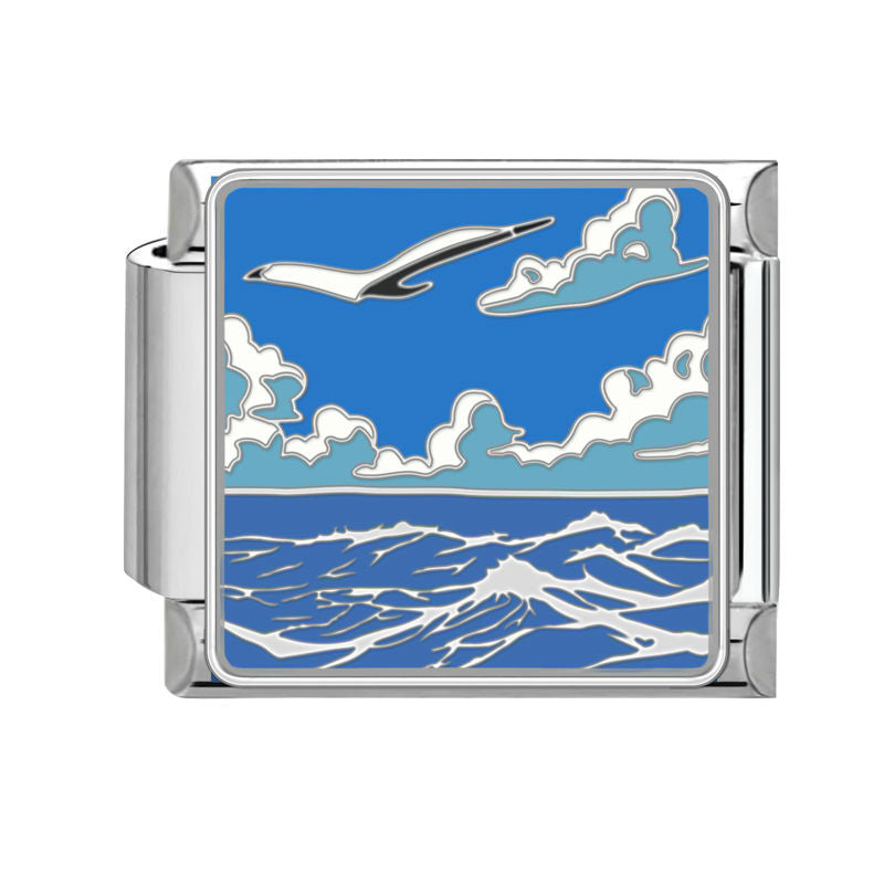 Gaviota sobre el mar