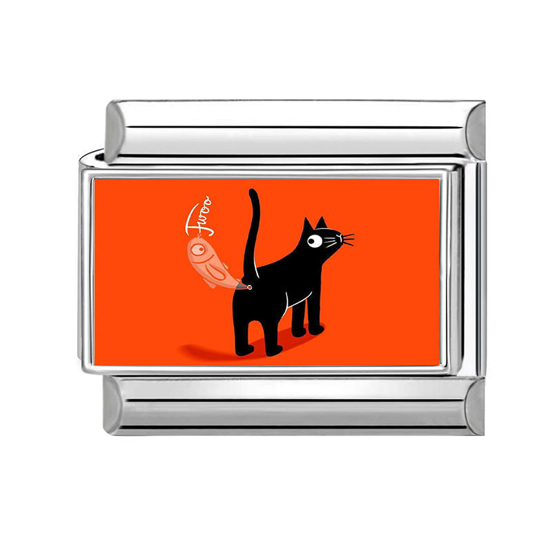 Gato negro sobre fondo naranja