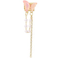 Alas de mariposa rosa con cadenas y perlas colgantes