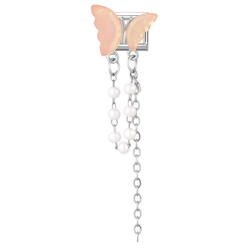 Mariposa naranja con perlas colgantes