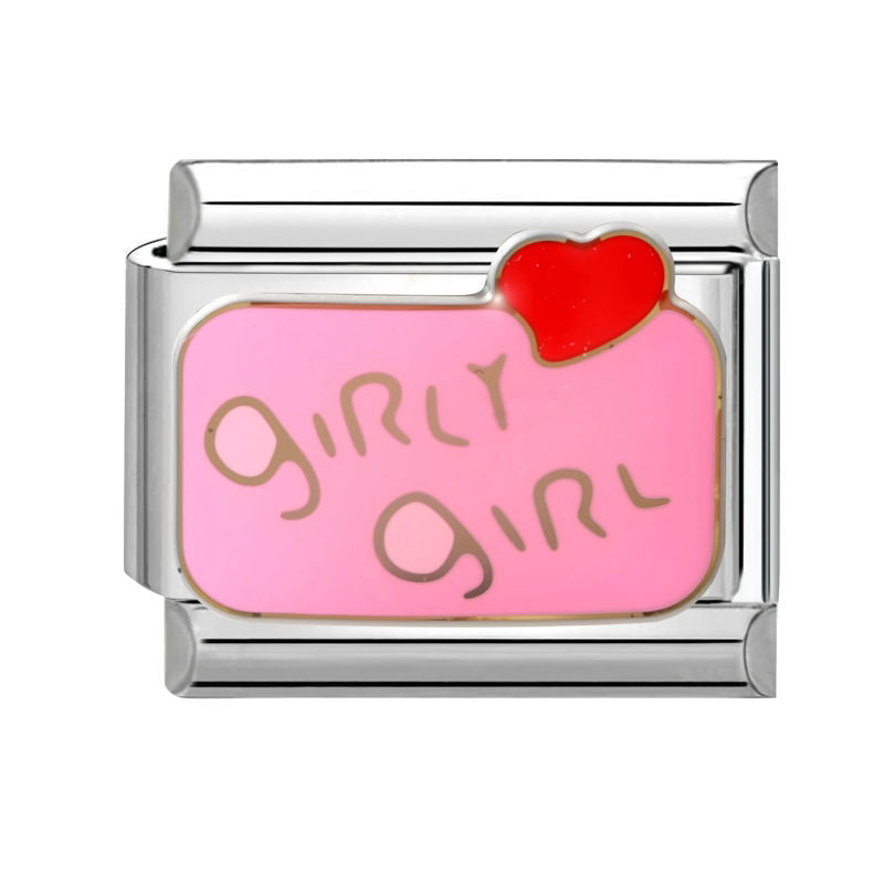 Frase "girly girl" con corazón