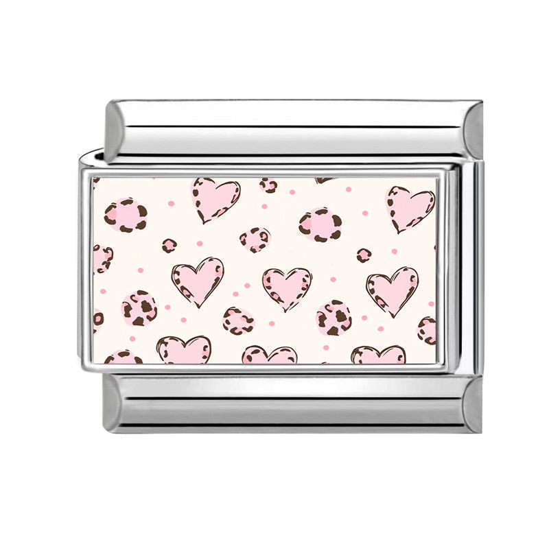 Estampado de corazones y leopardo