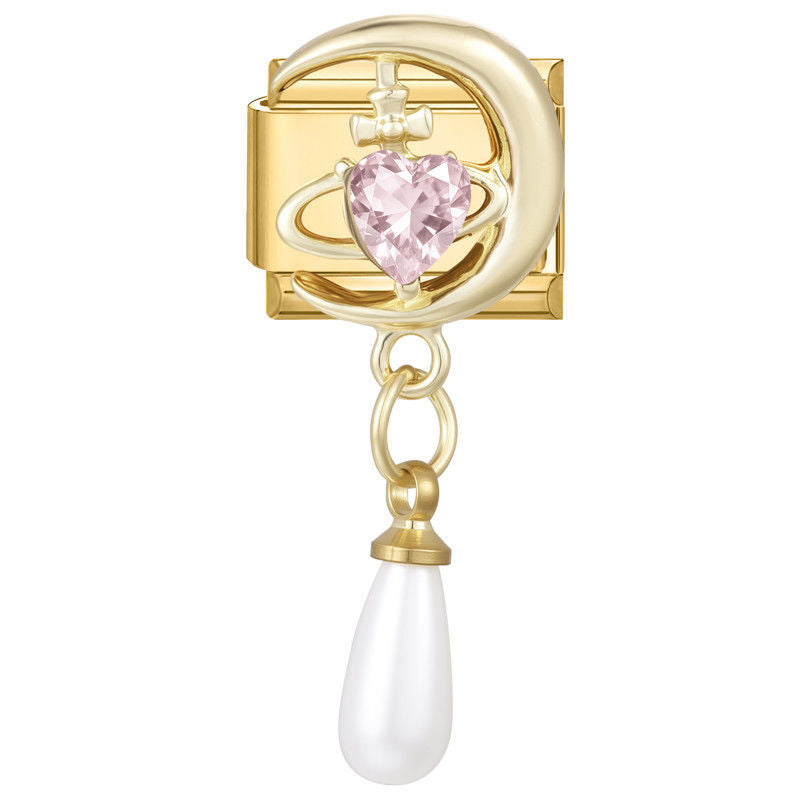 Media luna dorada con piedra rosa en forma de corazón y perla colgante