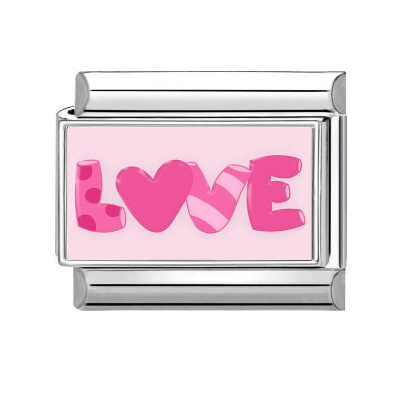 "Love" con estampados rosa