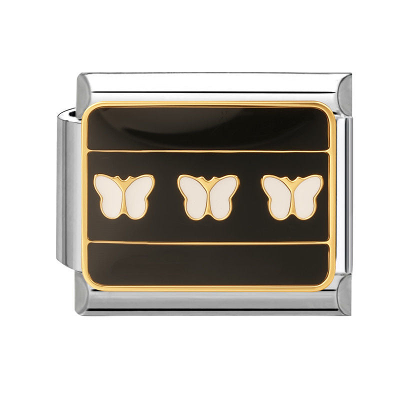Tres mariposas doradas