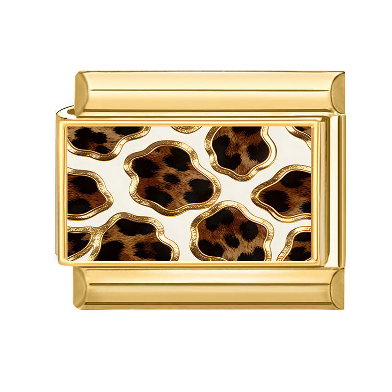 Estampado de leopardo sobre fondo blanco