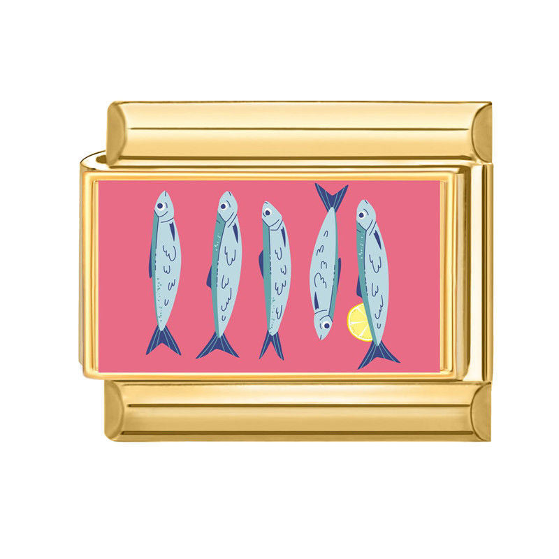 Sardinas sobre fondo rosa