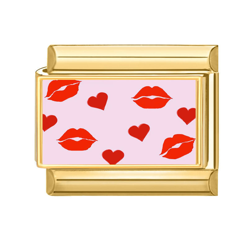 Labios y corazones rojos