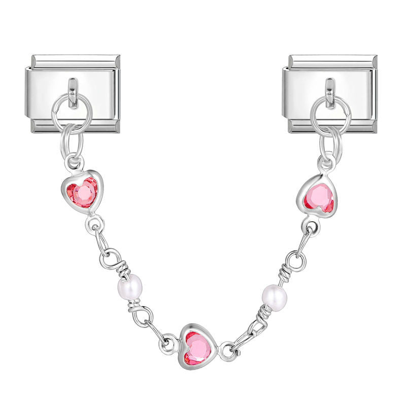 Cadena con corazones rosas y perlas