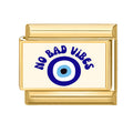 Frase "no bad vibes" con ojo turco