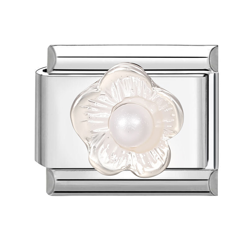 Eslabón con flor blanca y perla