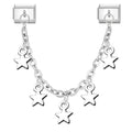 Cadena con estrellas plateadas colgantes